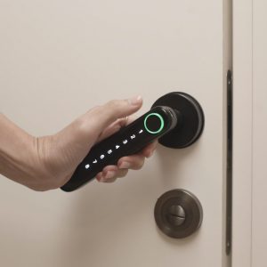 ידית חכמה לדלת עם קוד- לדלתות פנים